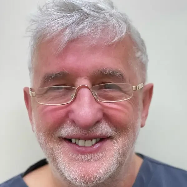 Dr David Roberts